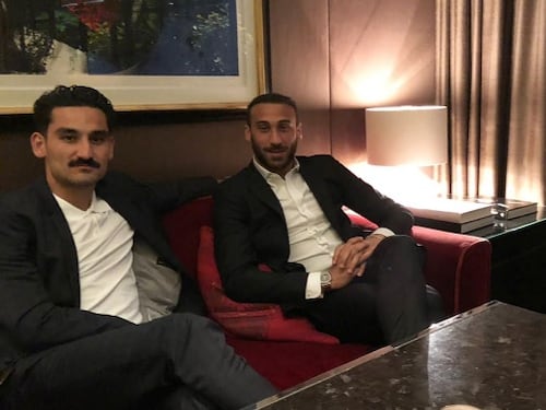 Gündogan e Özil, la foto con Erdogan che fa infuriare la Germania