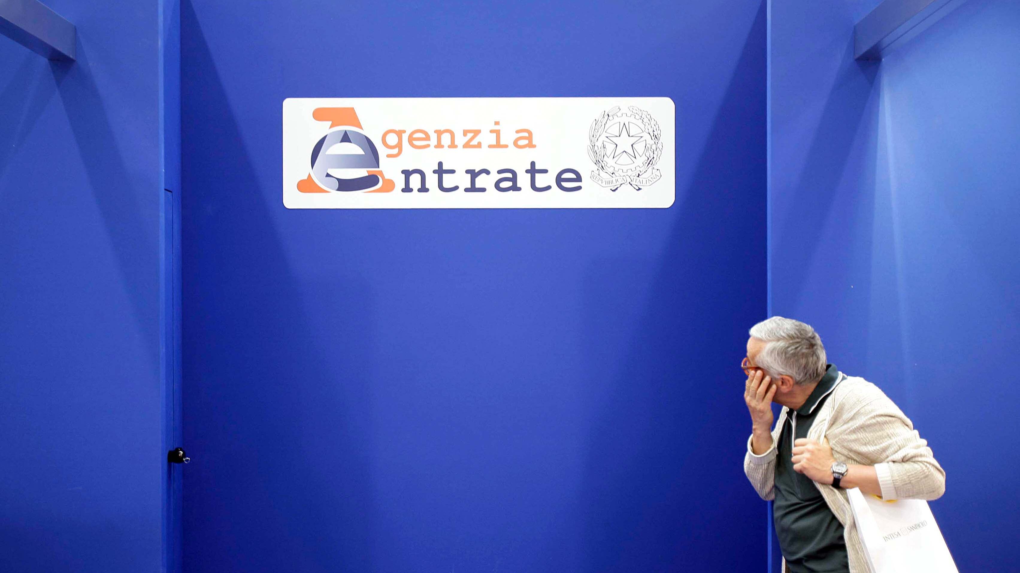 Contanti, oro e case: arriva la grande spia del Fisco