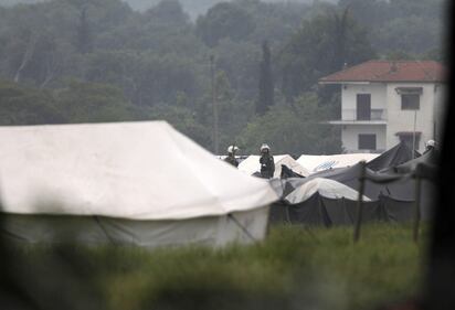 La polizia greca sgombera il campo profughi di Idomeni 1