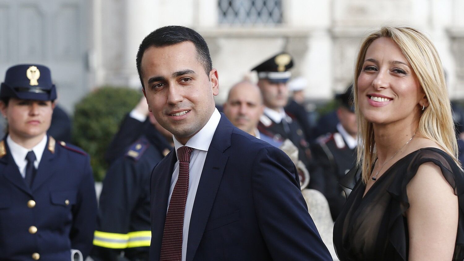 Luigi s'inventa ministro: minacce alla Whirlpool. E mette il bavaglio a Fico