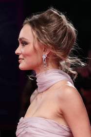 Lily-Rose Depp è la regina del red carpet di Venezia 76 3