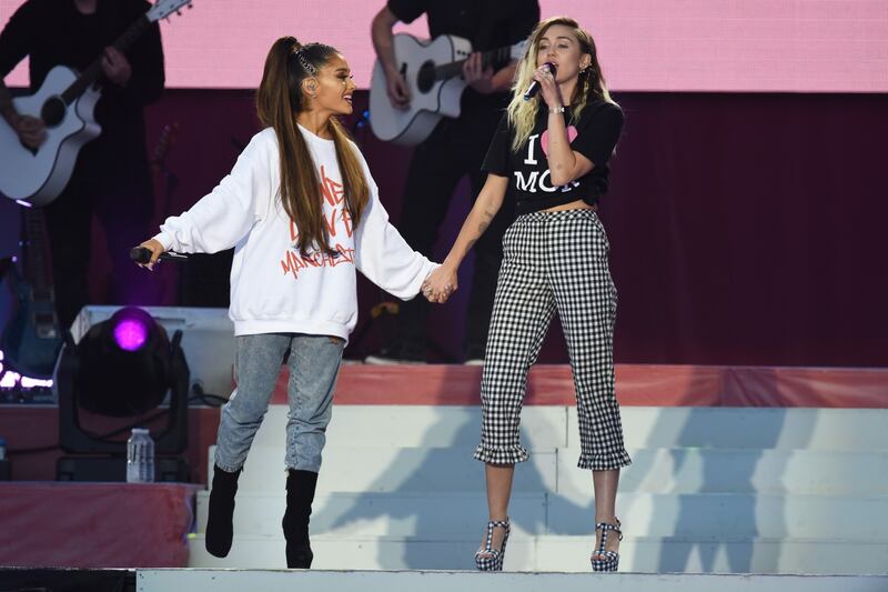 Ariana Grande solidale per Manchester 23