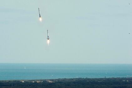 Parte il bus spaziale di Space X 11
