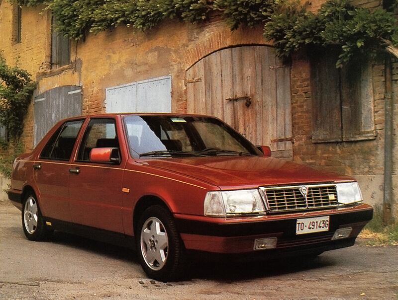 Lancia Thema, guarda la gallery 18