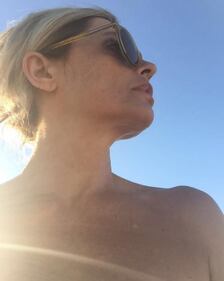 Isabella Ferrari, incidente hot al mare 7