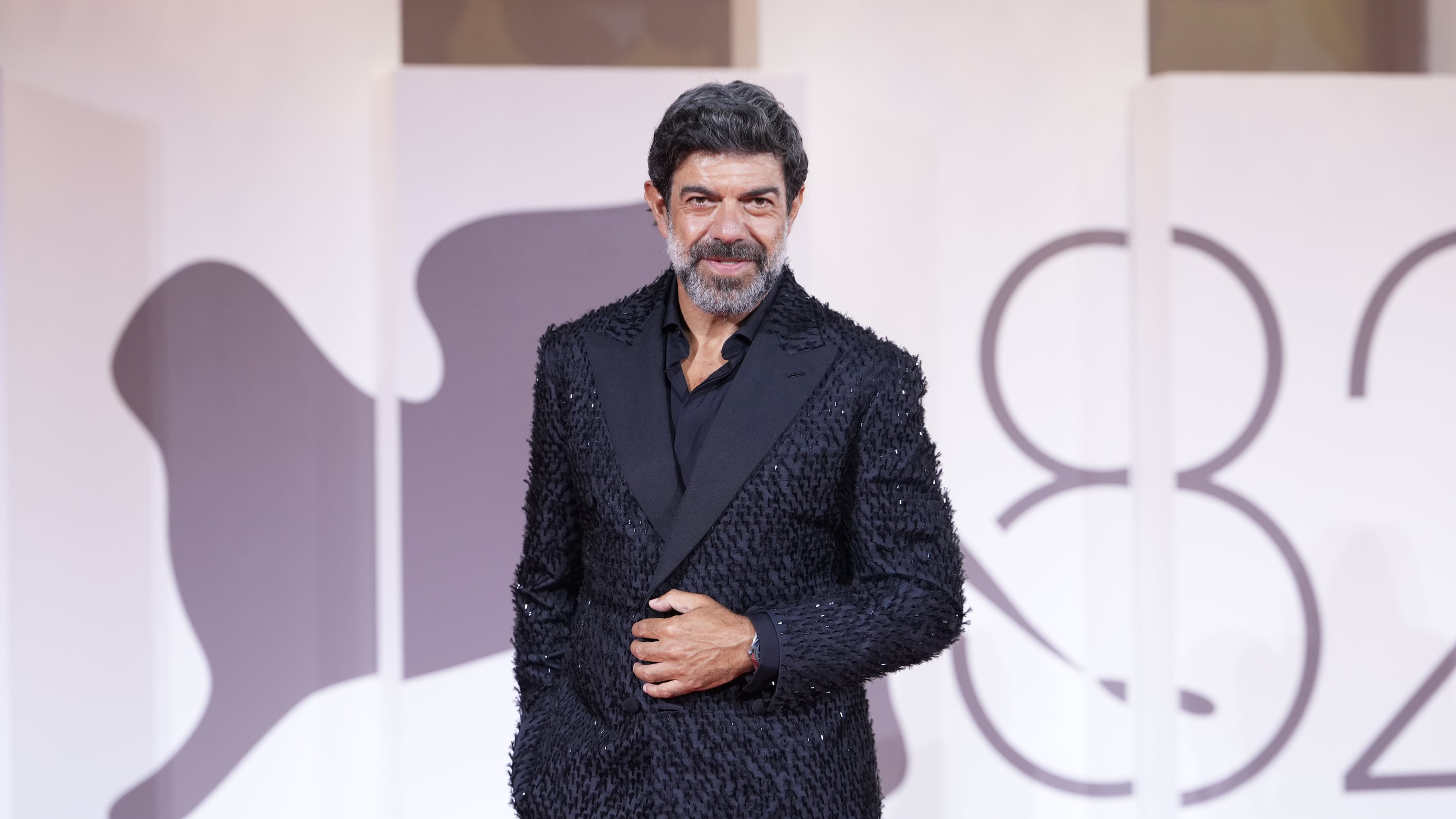 "Dio ride" e non parla in latino. Veronesi firma il film di chiusura