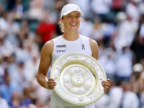 Iga Swiatek è la regina di WImbledon: Anisimova abbattuta da un doppio 6-0