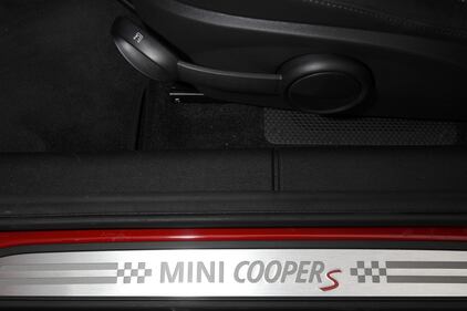 MINI Paceman 8