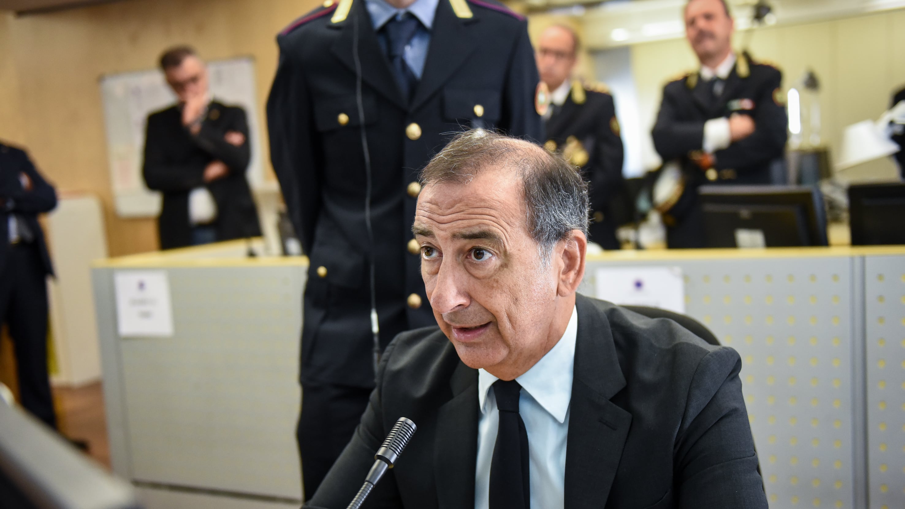 Stangata ticket a 2 euro. Sala: "Ma annuale fermo e si potrà pagare a rate"