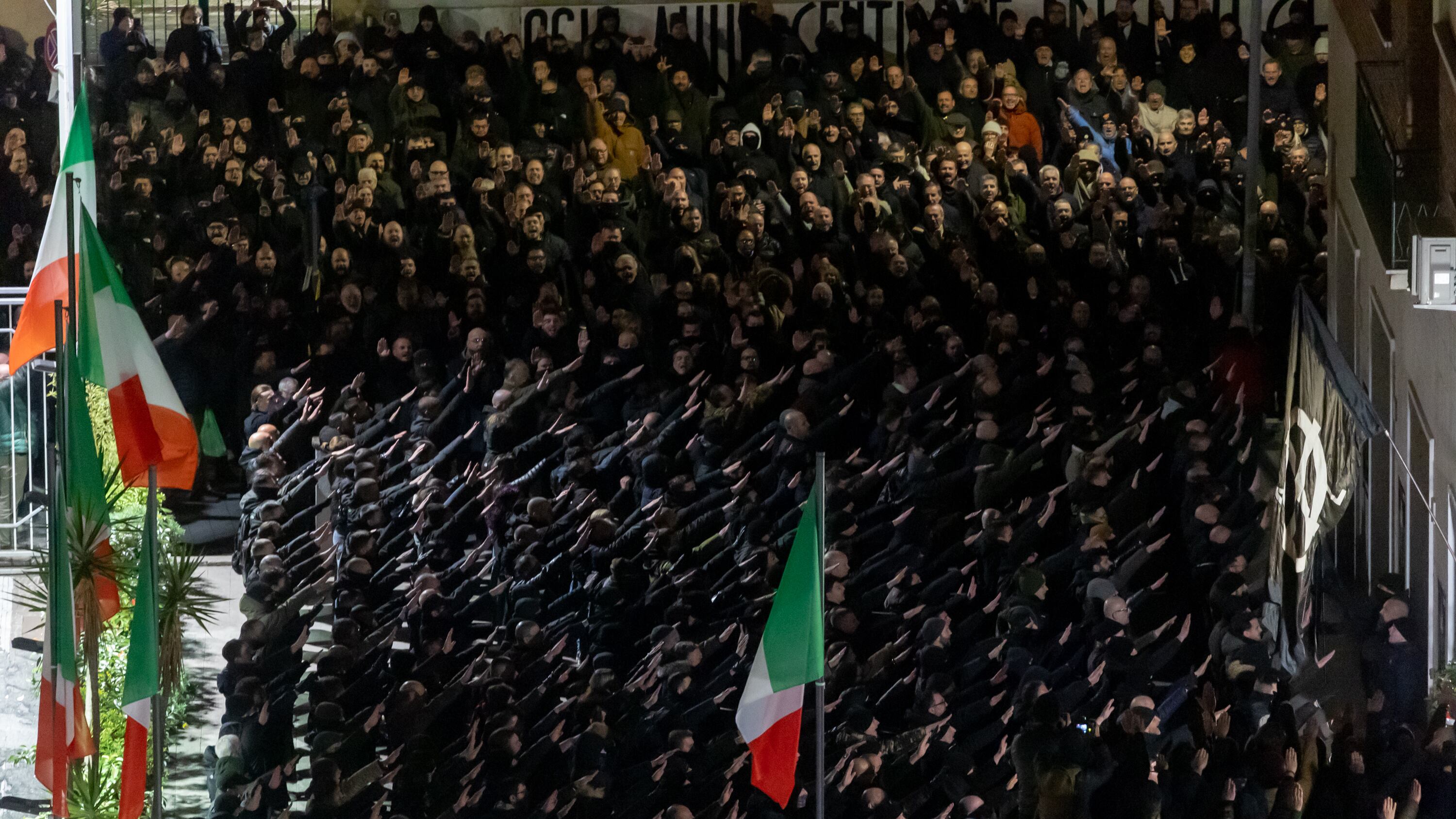 Acca Larenzia, prosciolti per saluti romani ma i pm impugnano la sentenza