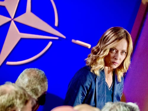 Vertice Nato ad Ankara, Meloni alla prova dell'Alleanza: tra Erdogan, Trump e il dossier Ucraina