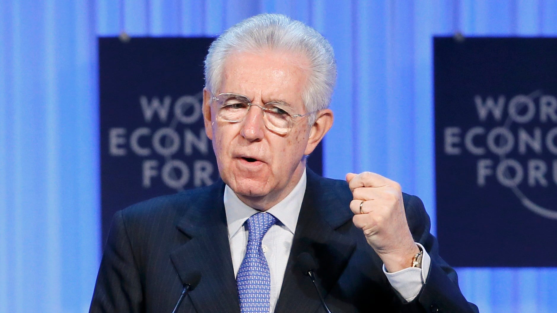 Monti va a Davos e si fa campagna elettorale
