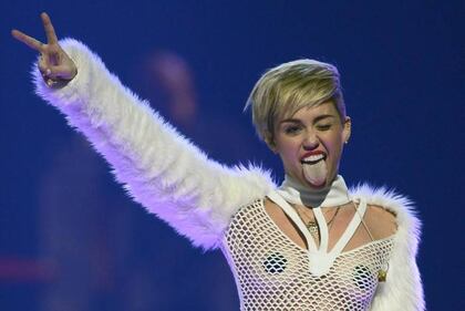 Miley Cyrus e le star attaccate dagli hacker 9