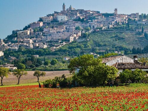 Dall'Umbria a Riviera Maya: idee per le vacanze degli over nel 2023