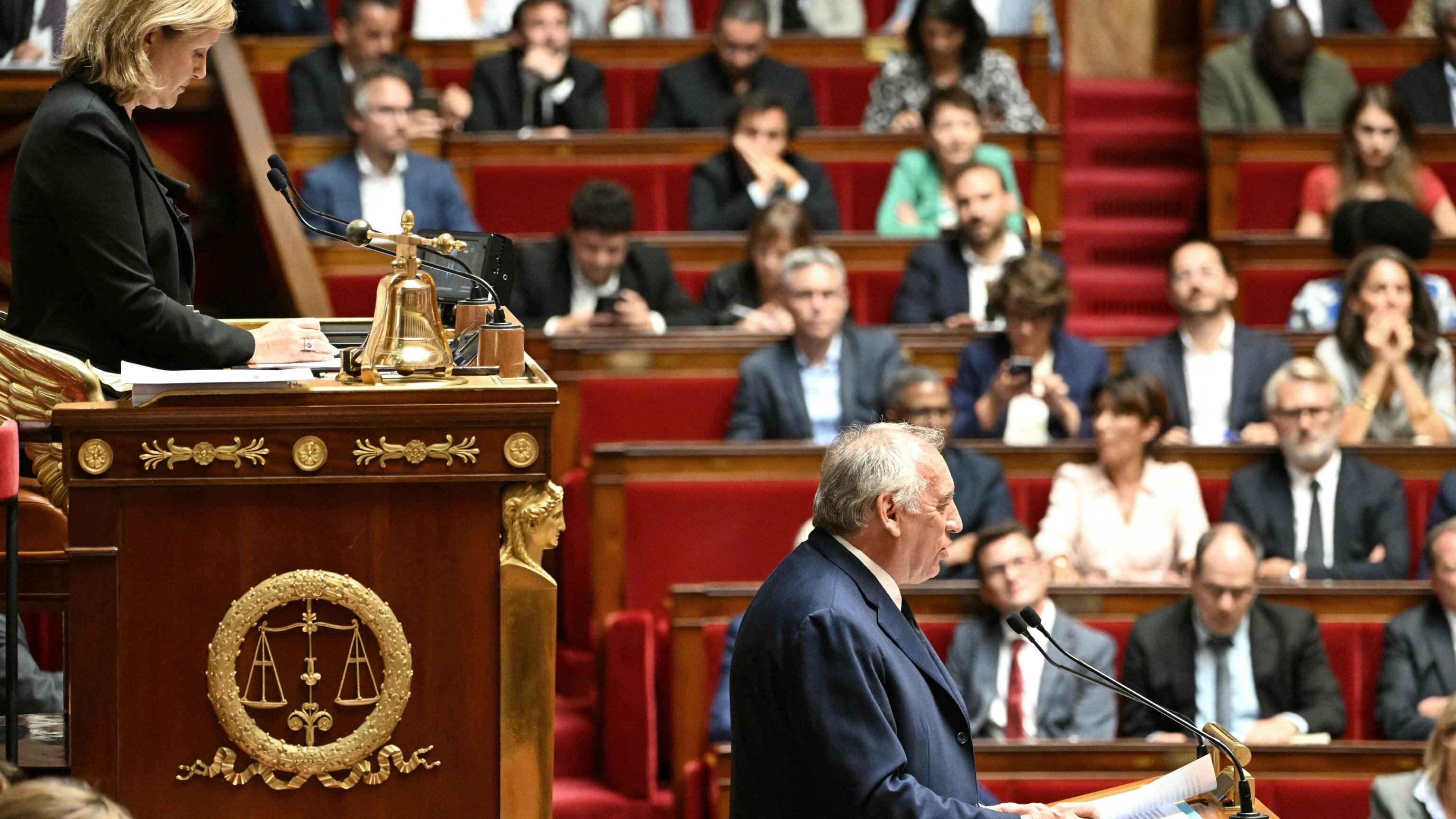 Crisi nera in Francia, cade il governo Bayrou | La diretta