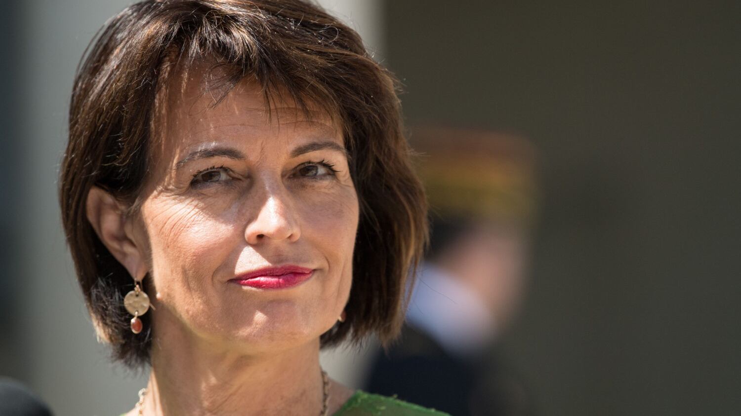 "La presidente svizzera fa la spesa in Italia": e i ticinesi si rivoltano