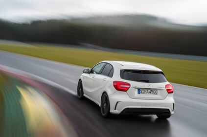 Mercedes A 45 AMG 15