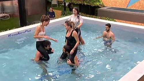 Grande Fratello 14: amori e coccole 18