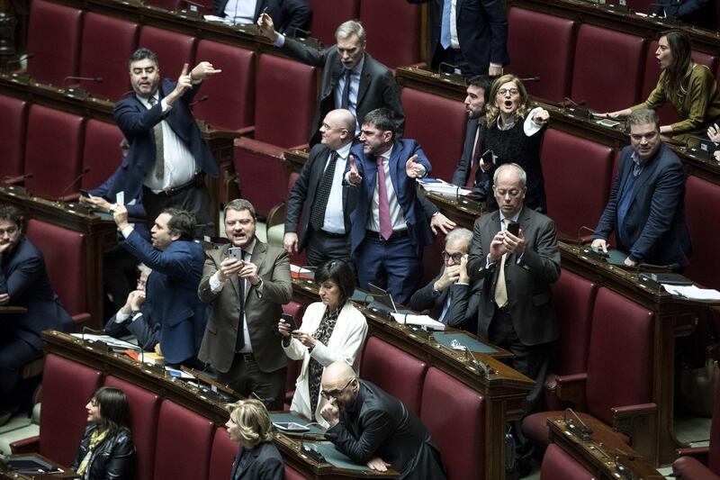 Fiano dà in escandescenze in Aula 9