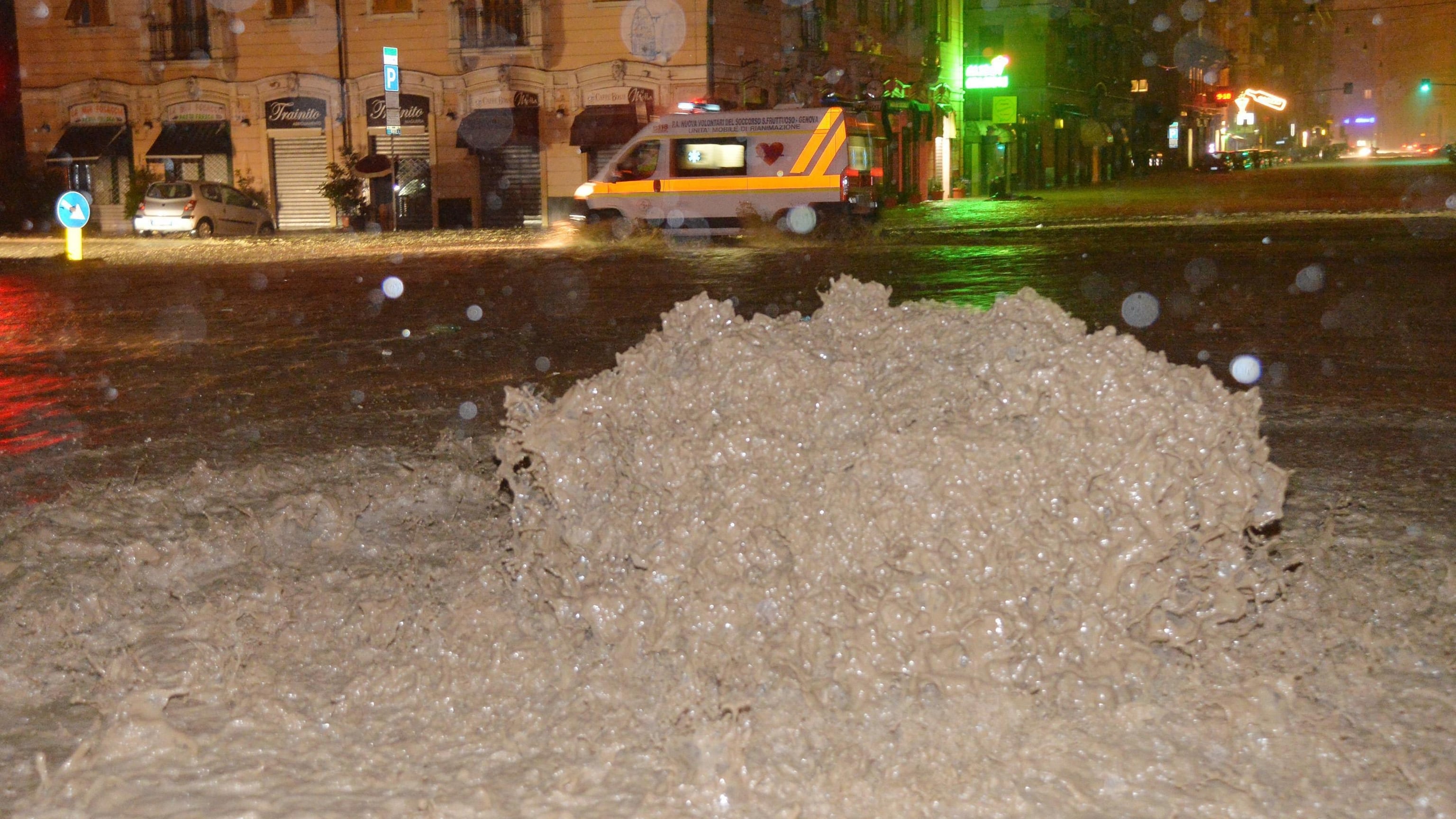 Alluvione a Genova, polemica sulla mancata allerta