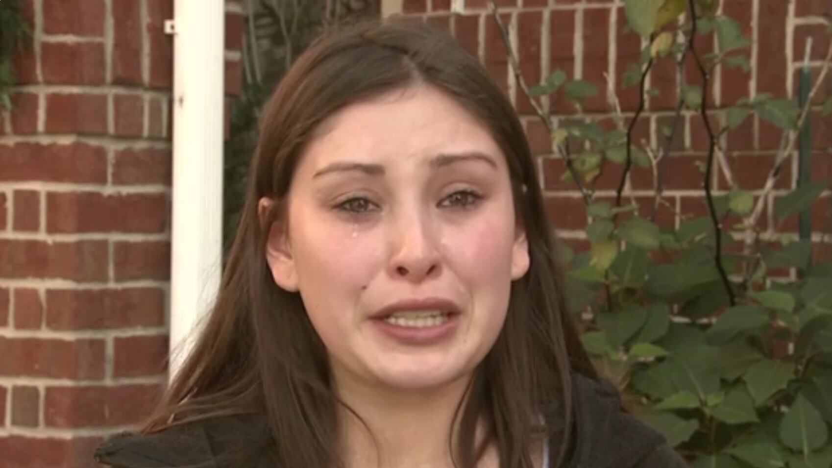Bullizzata per il peso, una 18enne si è uccisa davanti ai genitori