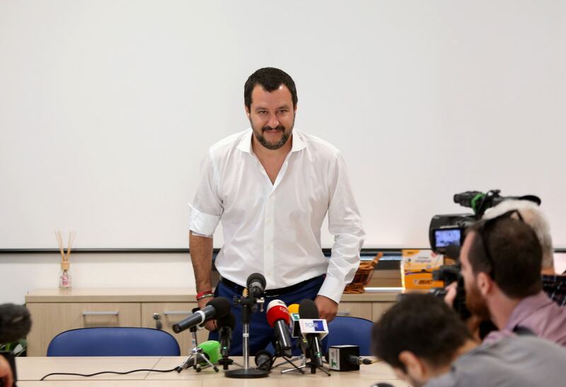 Salvini dona il sangue e scherza: "Ho la pressione alta, dovrei rilassarmi..." 6