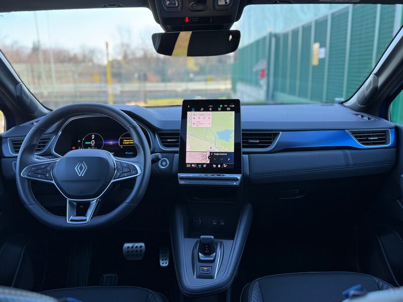 Renault Captur 1.8 E-Tech: guarda tutte le foto 18