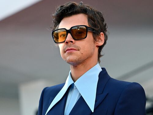 Il potere e il deserto. Il divo Harry Styles in un mondo perfetto e inquietante