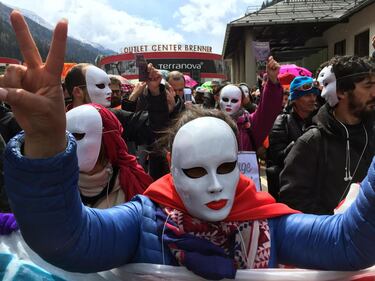 Brennero, la manifestazione pro-migranti 5