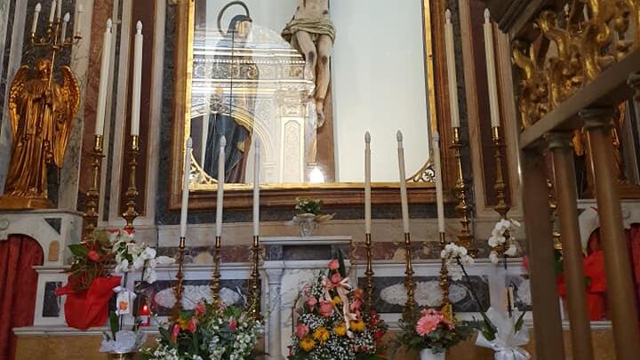 Caserta, furto sacrilego nel Duomo di Marcianise: rubata corona di uno storico crocifisso