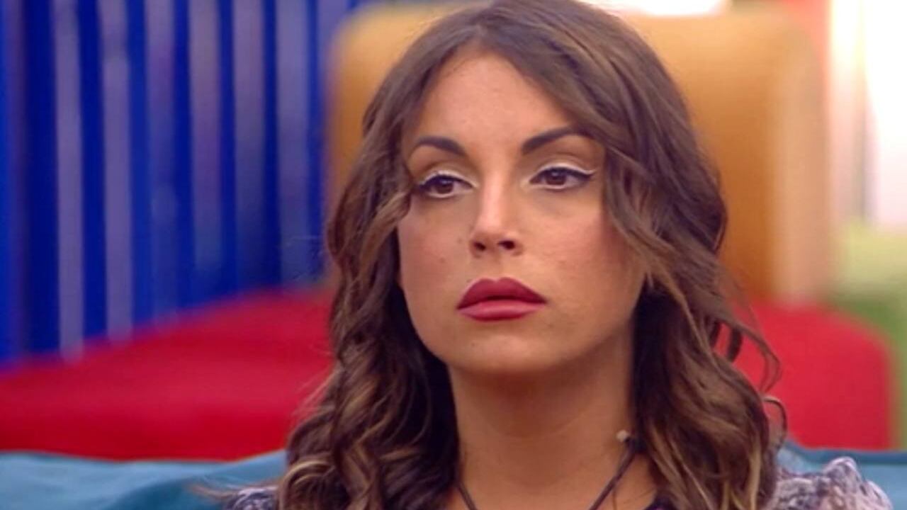 Calci nella testa e sangue. Il dramma di Francesca De André: "Sono viva per miracolo"
