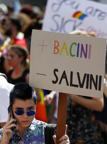 Gay Pride, gli slogan choc 7
