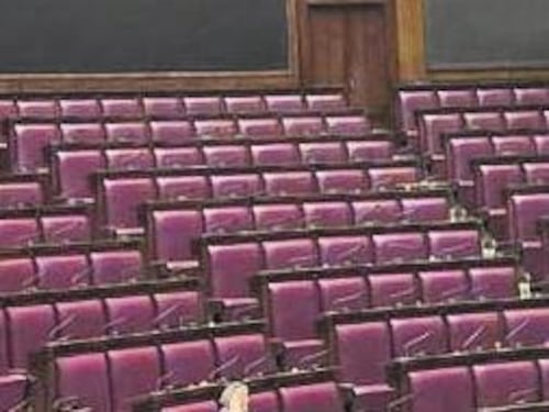 Riarmo, il centrosinistra si fa la guerra in un'Aula deserta
