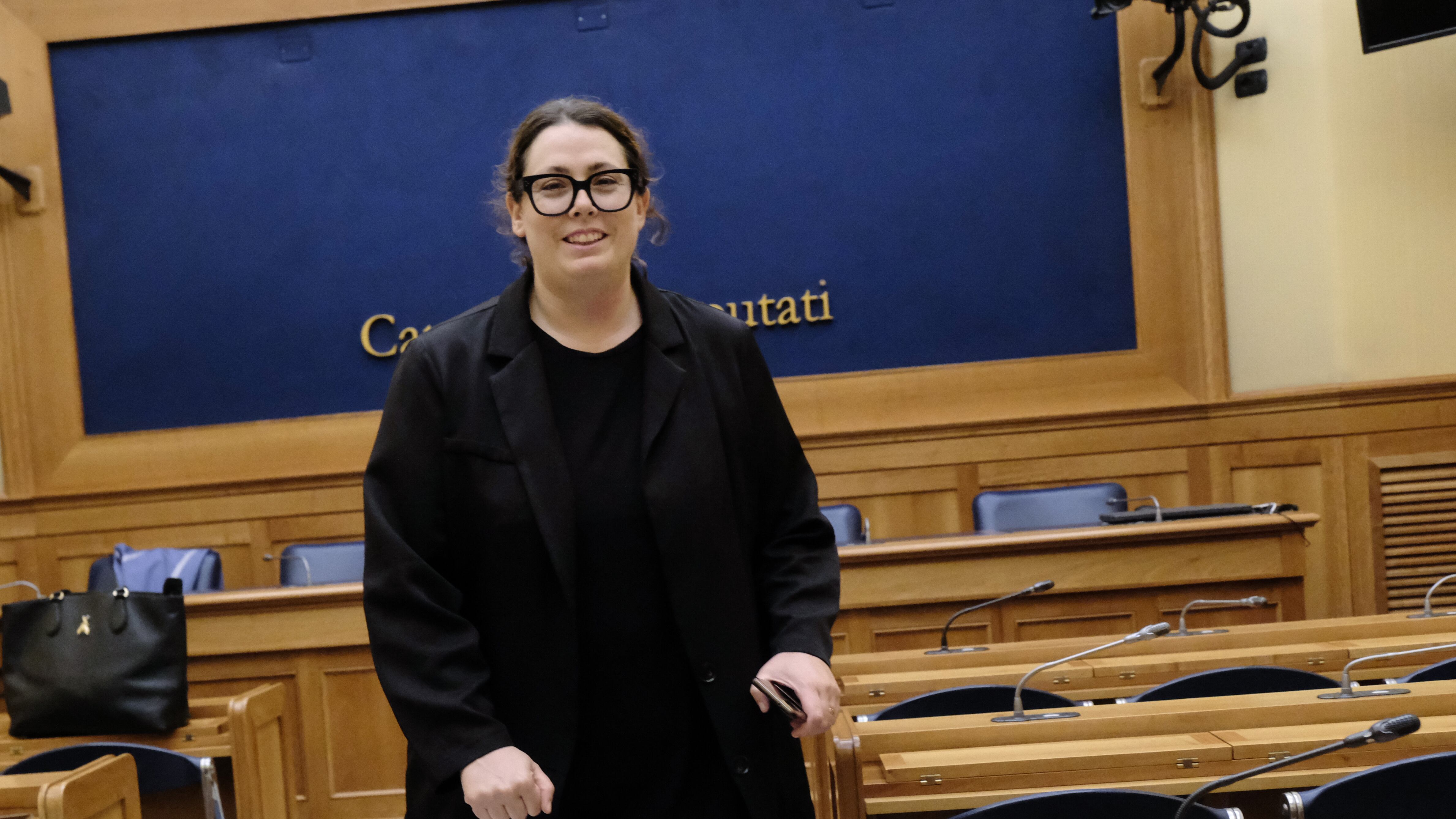 Chiedeva le dimissioni di Delmastro, adesso la grillina Ascari rischia la stessa accusa