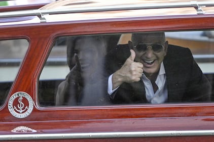 Parata di stelle per il primo party del matrimonio Bezos - Sanchez 10