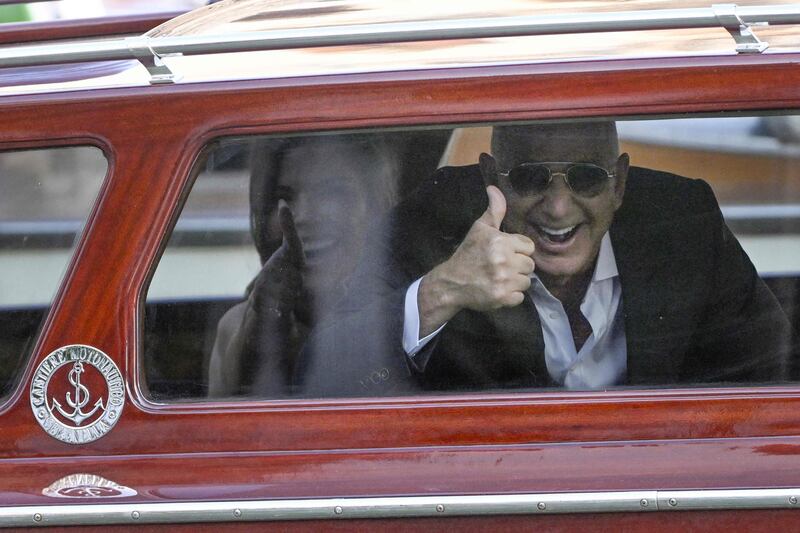 Parata di stelle per il primo party del matrimonio Bezos - Sanchez 10