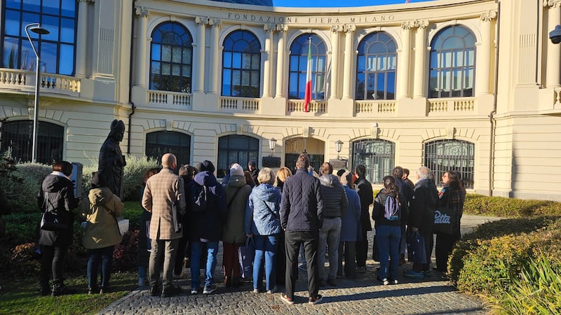 passeggiata urbana Palazzina degli Orafi Milano