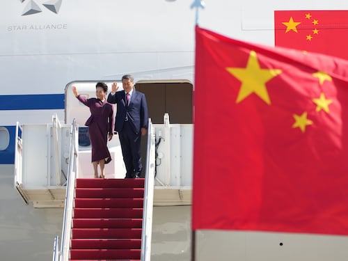 Pranzi saltati, la richiesta di pause, la camminata lenta e la stanza privata alla Casa Bianca: come sta Xi Jinping