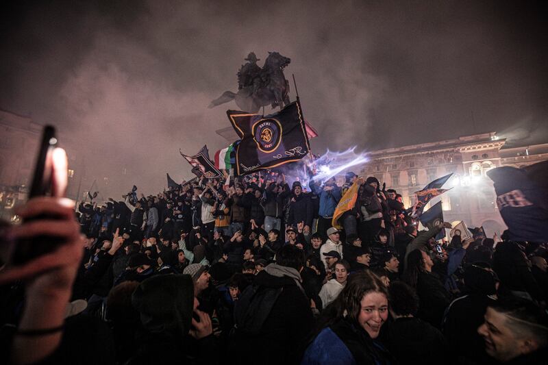 Nella notte bagnata di Milano esplode la gioia nerazzurra 6