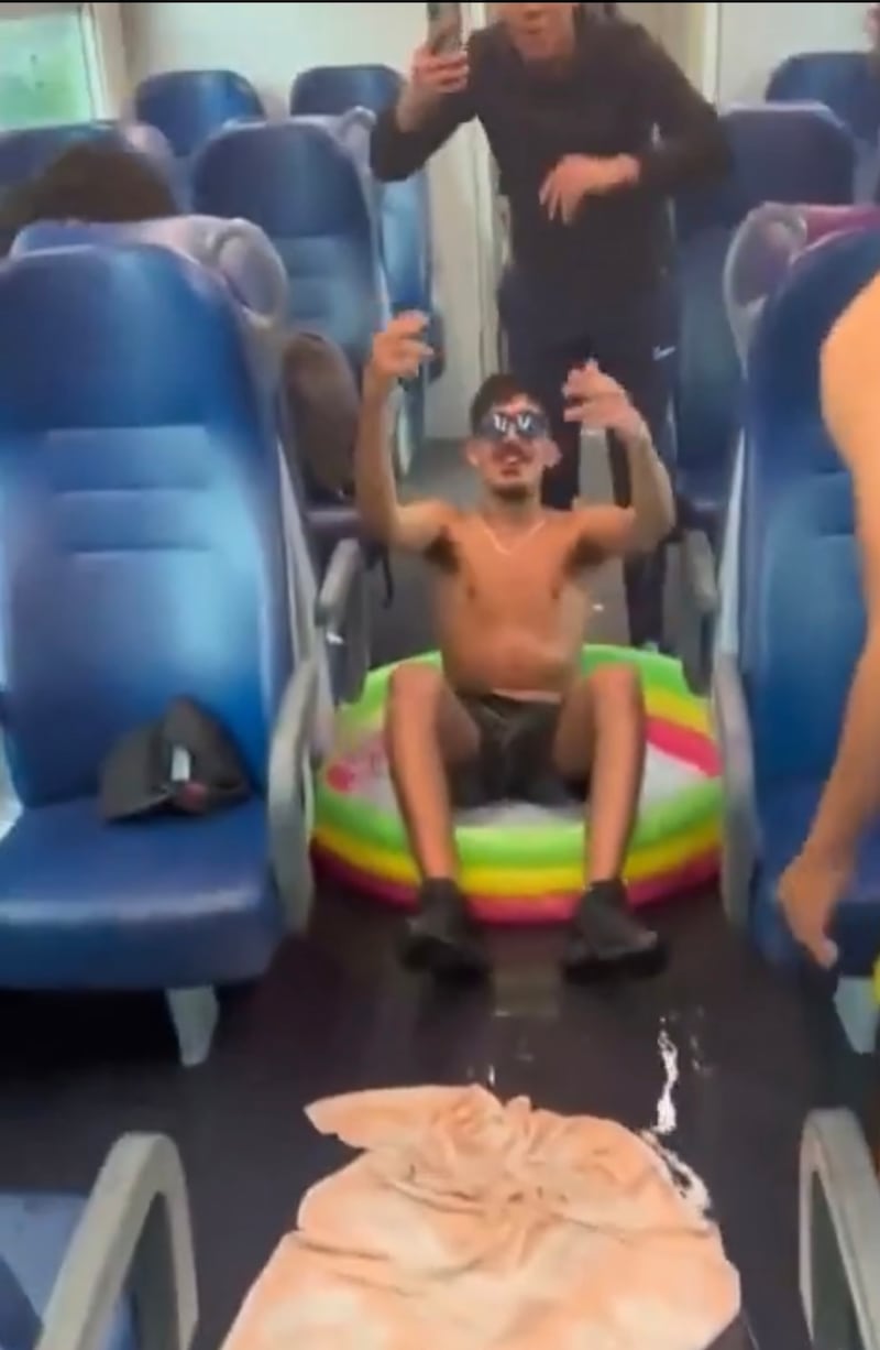 Piscina in treno