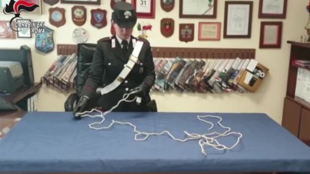 Orrore a Ciampino, giovane incinta seviziata e costretta a prostituirsi dal compagno romeno