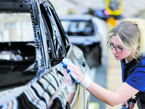 L’auto tedesca sprofonda. Balzo indietro di 20 anni