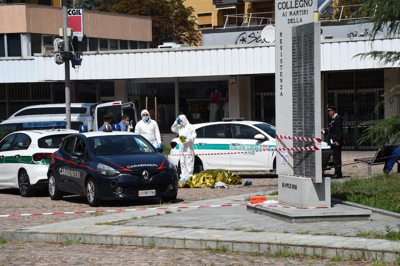 Orrore a Collegno (Torino), 81enne spara alla moglie e si uccide. Le immagini della scena 7
