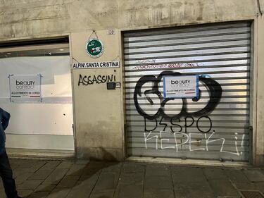 La vergogna contro gli alpini: tutte le foto 4