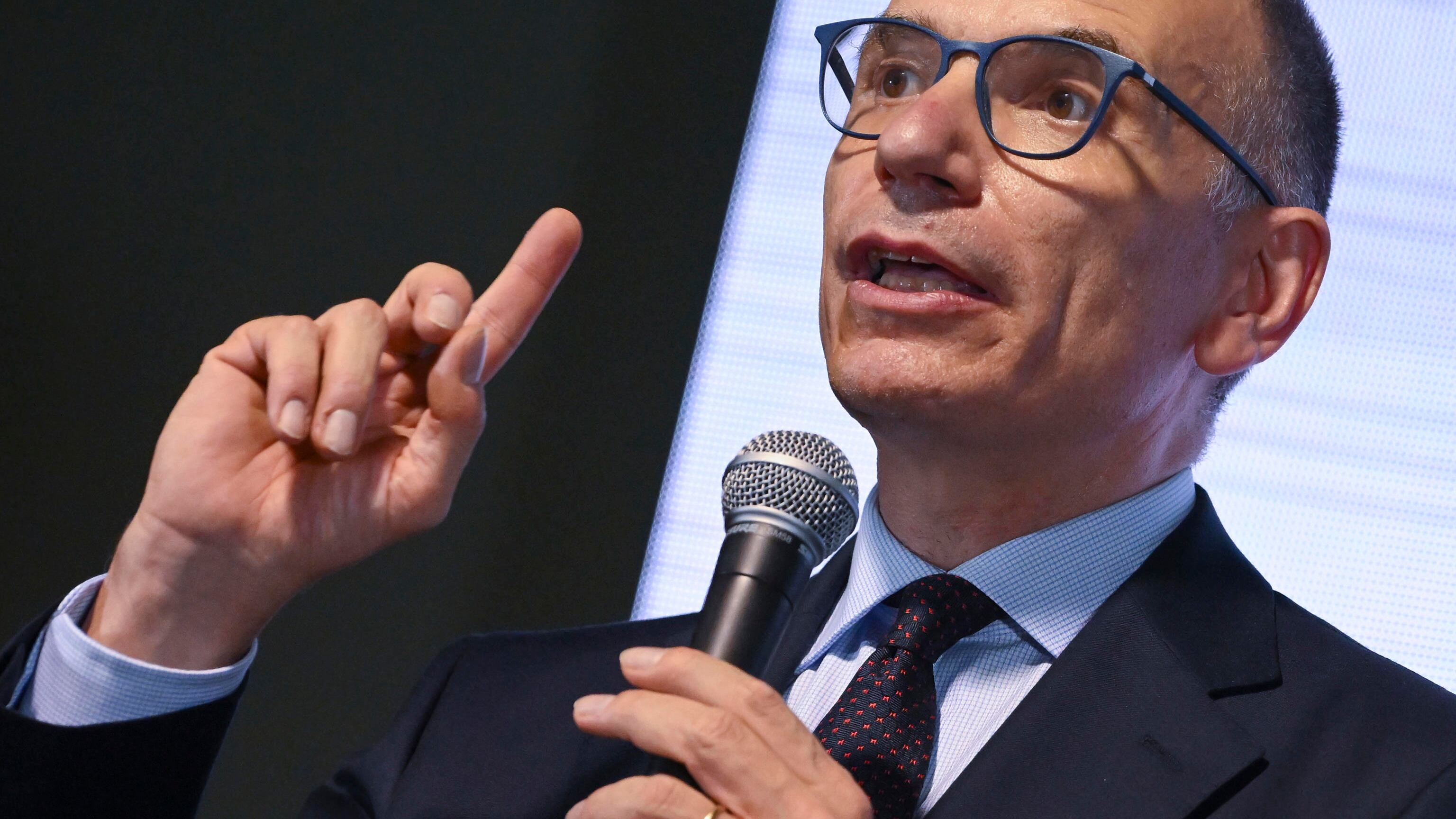 Letta si lamenta della legge elettorale, ma a volerla è stato il Pd