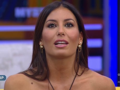 Elisabetta Gregoraci lancia una linea di t-shirt. "Hai rubato l'idea ai fan?"