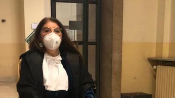 Senza i commessi il giudice fa da sé