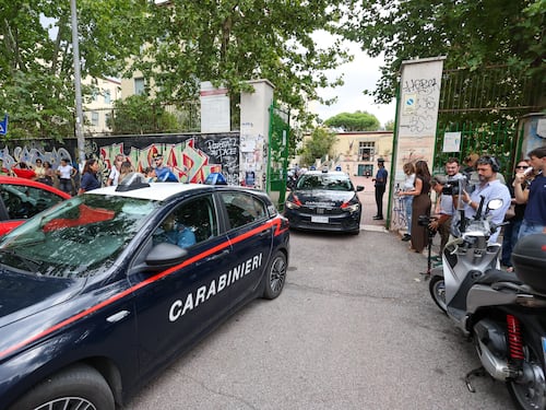 Il caos social e il ruolo dei genitori