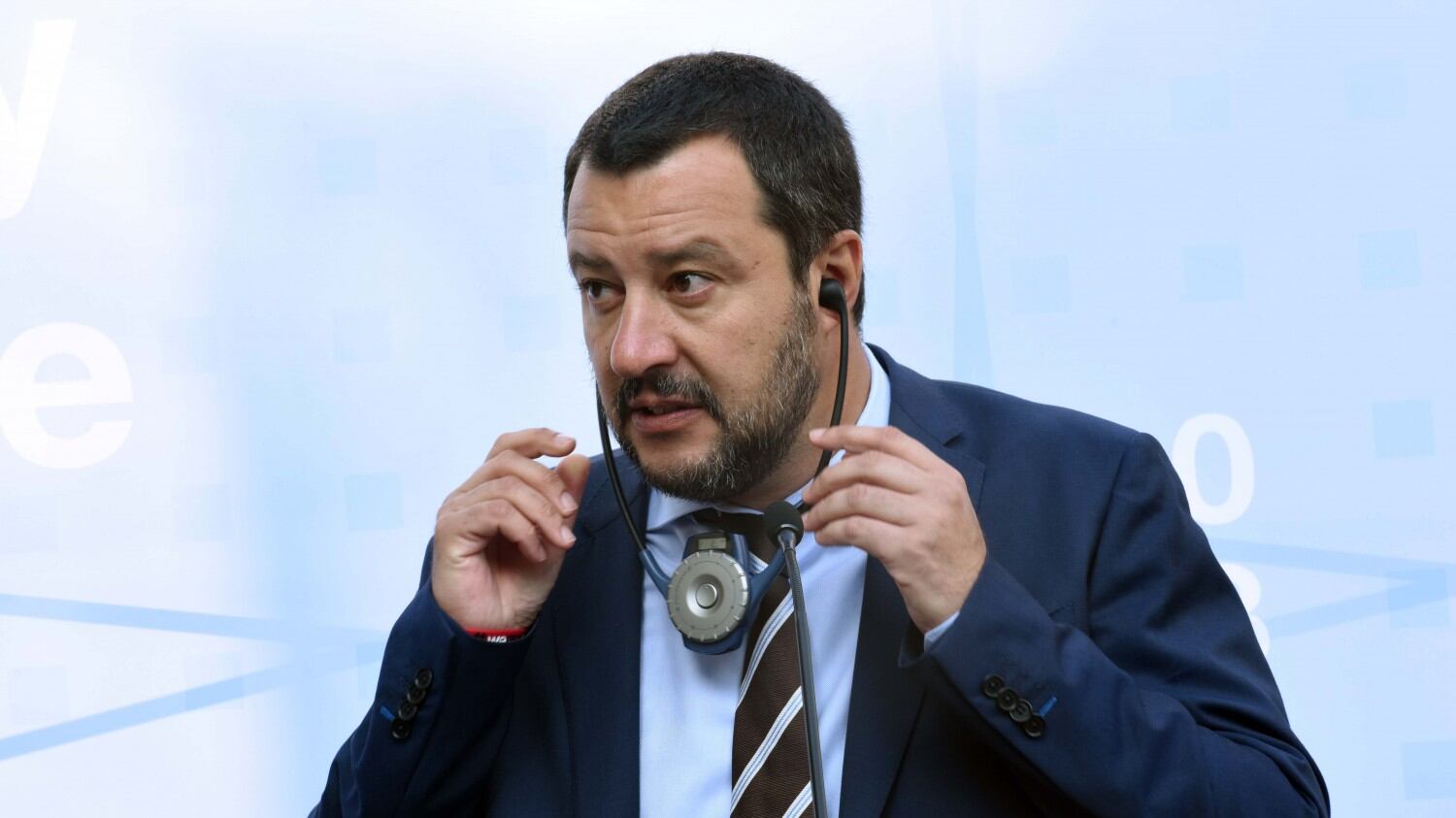 Salvini taglia i costi dell'accoglienza: "Da 35 a 25 euro al giorno a migrante"