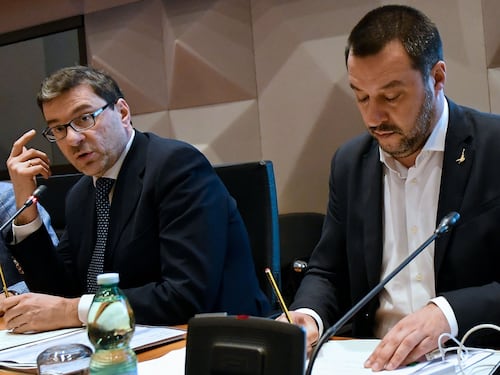 Giorgetti valuta il golden power: "Operazione non concordata". E Salvini: "Fermare Unicredit"